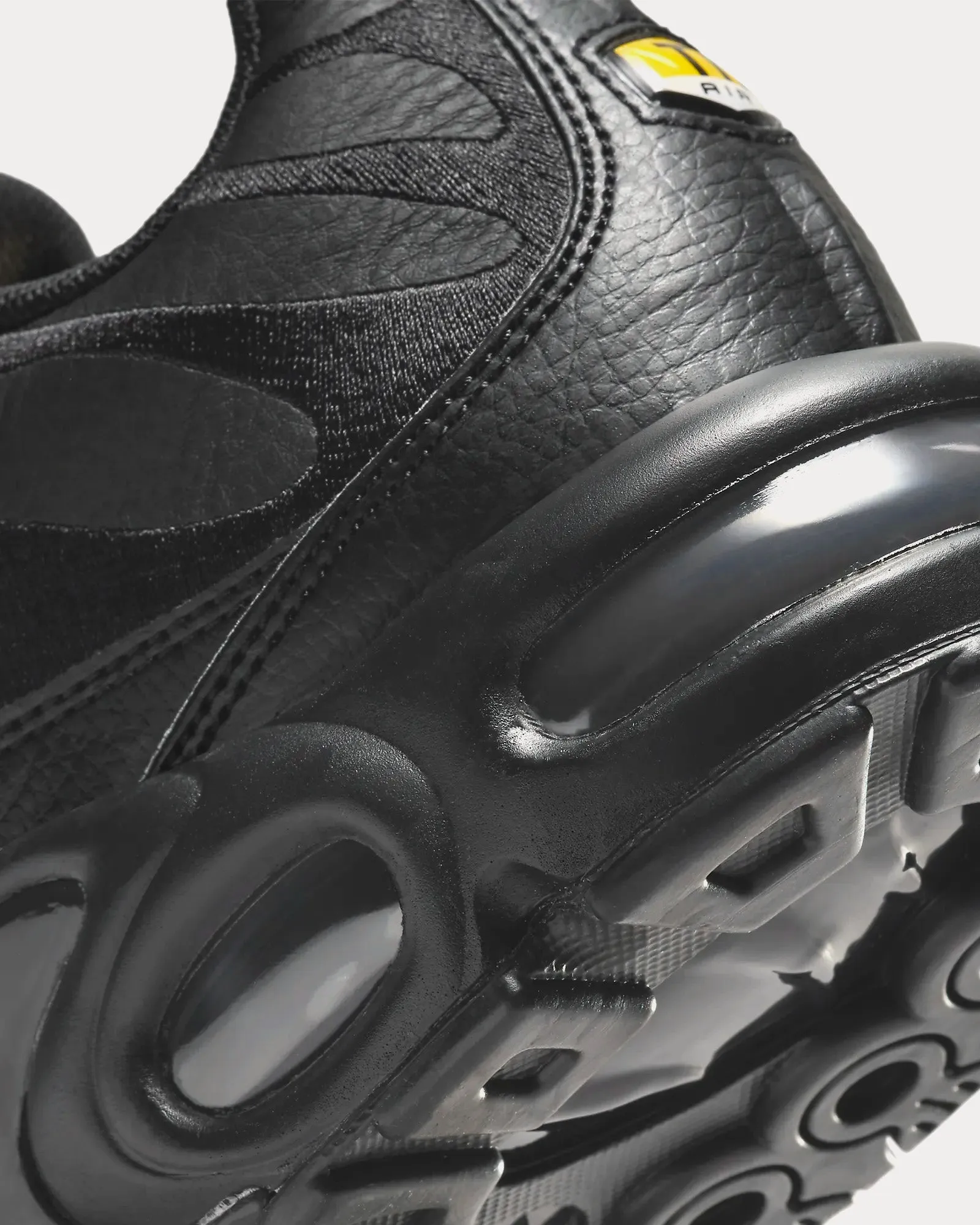 Air Max Plus 98 Leather Black / Black / Black Low Top Sneakers