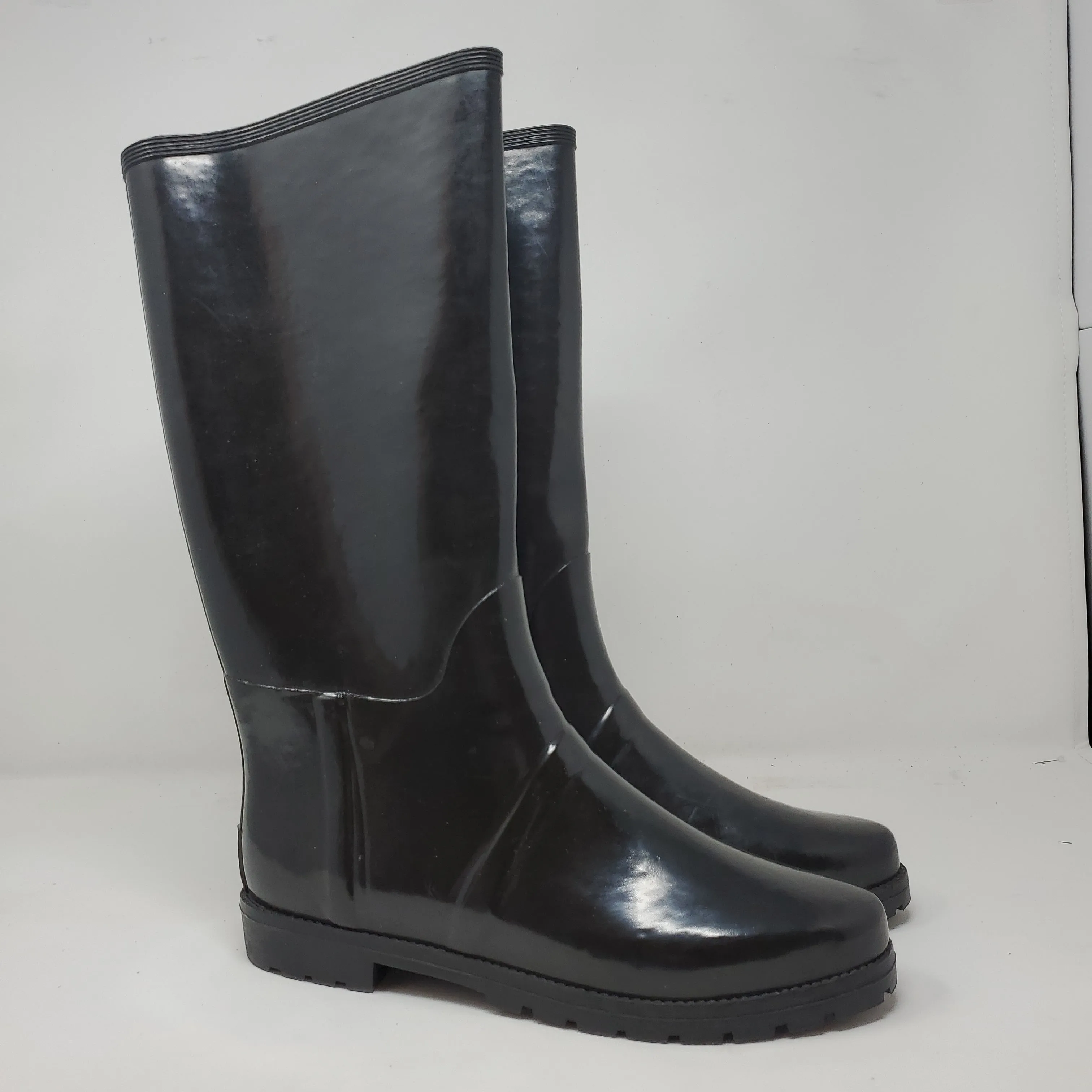 BLACK RAIN BOOTS