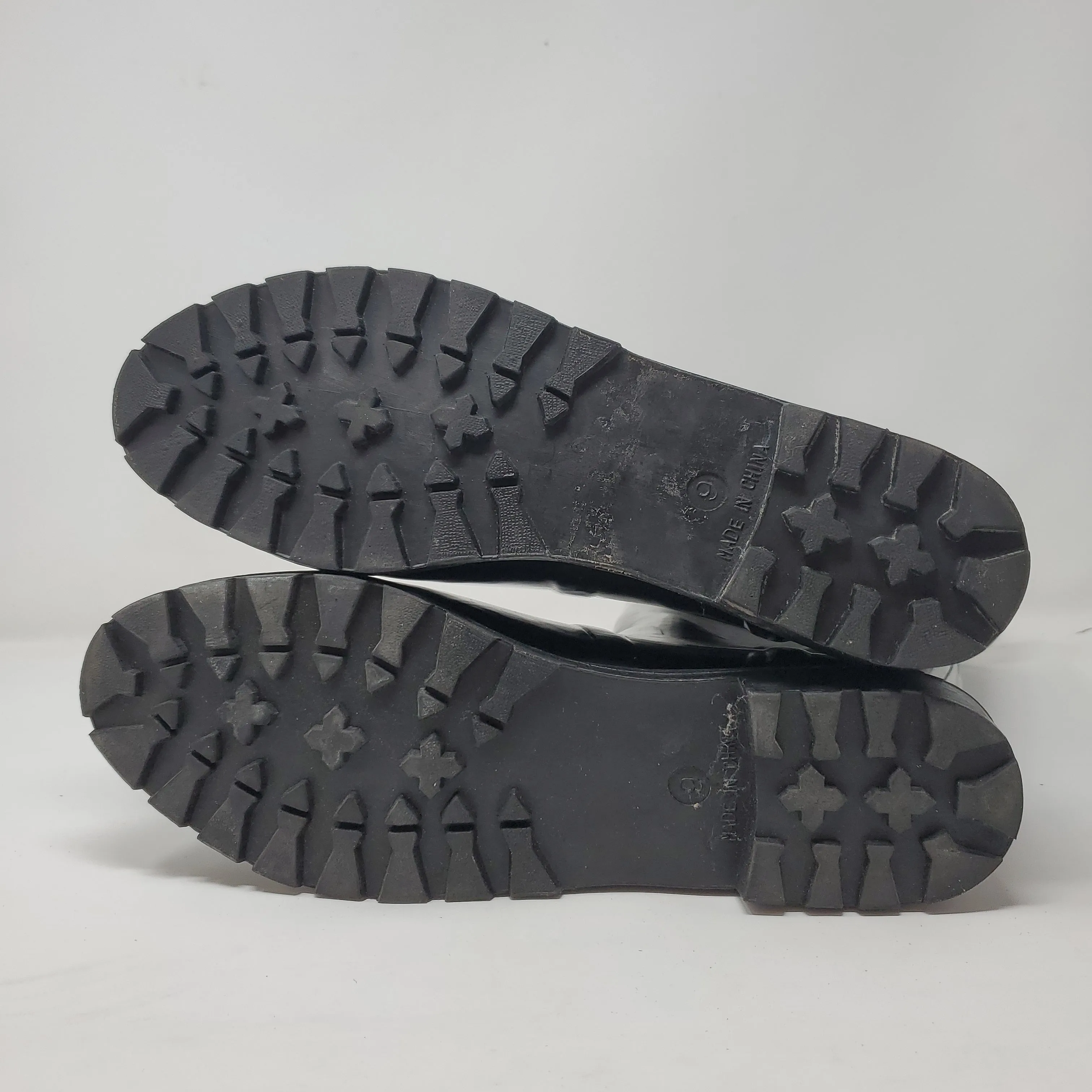 BLACK RAIN BOOTS