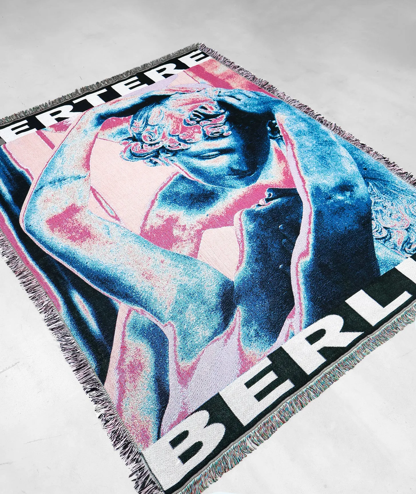 EUPHORIA WOVEN BLANKET