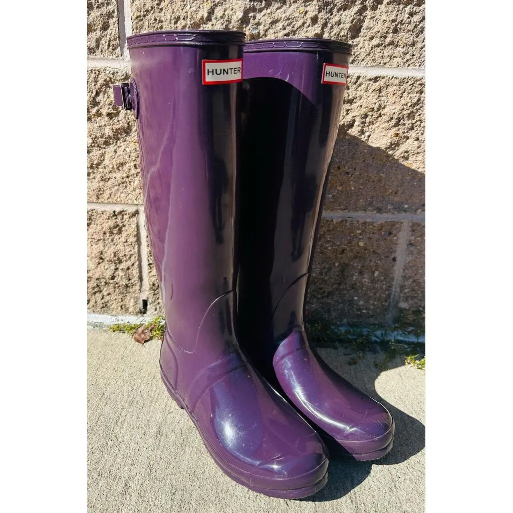 Hunter Tall Glossy Purple Rain Boots - Size 8