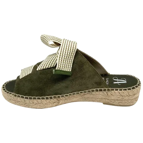 Leyen  -  Khaki