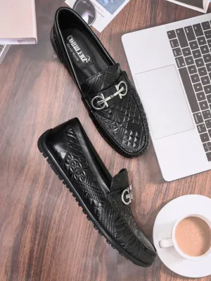 Men Black Patterned Driving Shoes