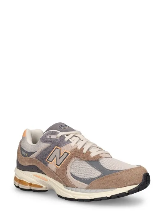 New Balance   2002 sneakers 