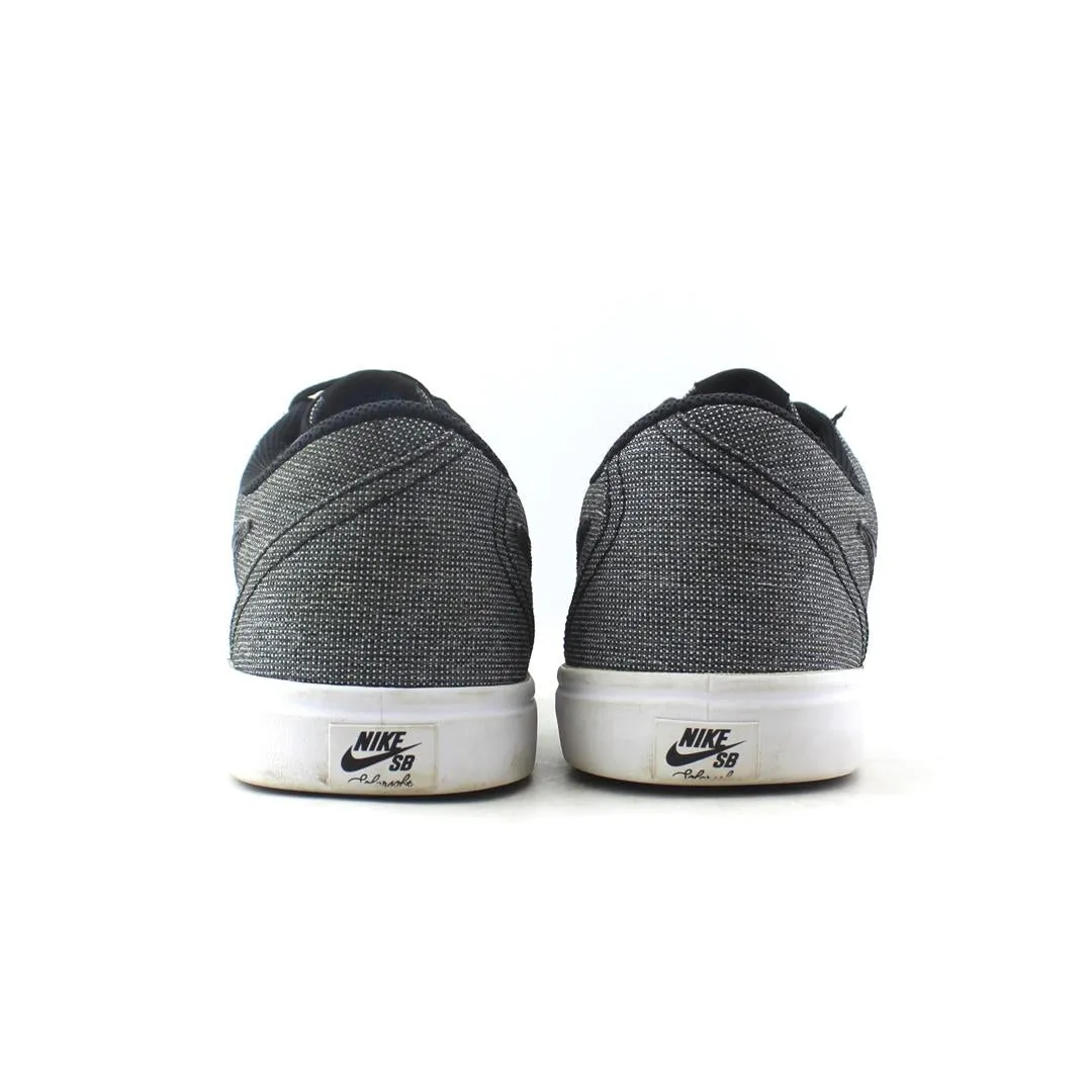 NIKE  CHECK SOLARSOFT CANVAS
