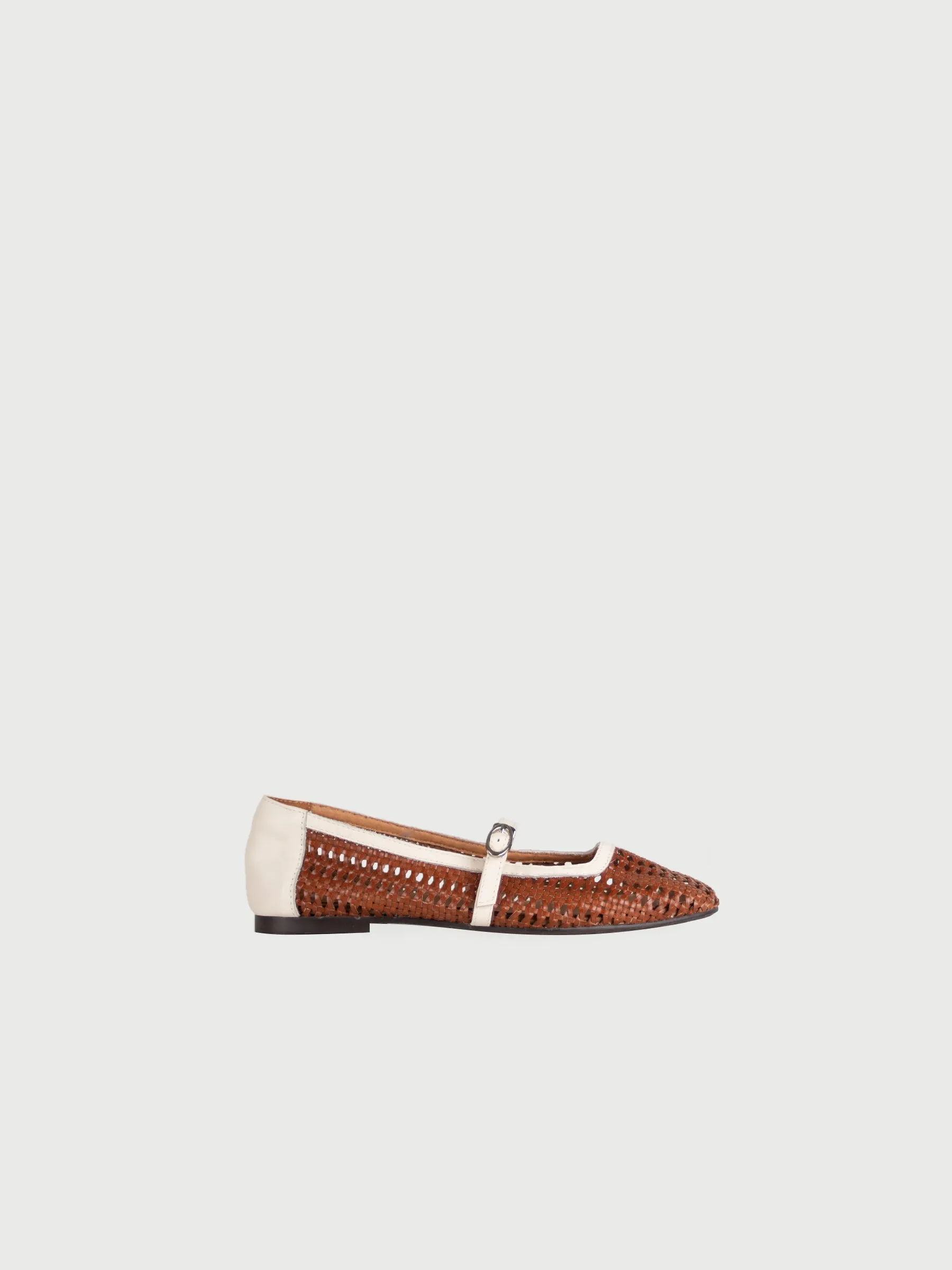Noah 𖠁 Round Toe Woven Mary Jane Flats