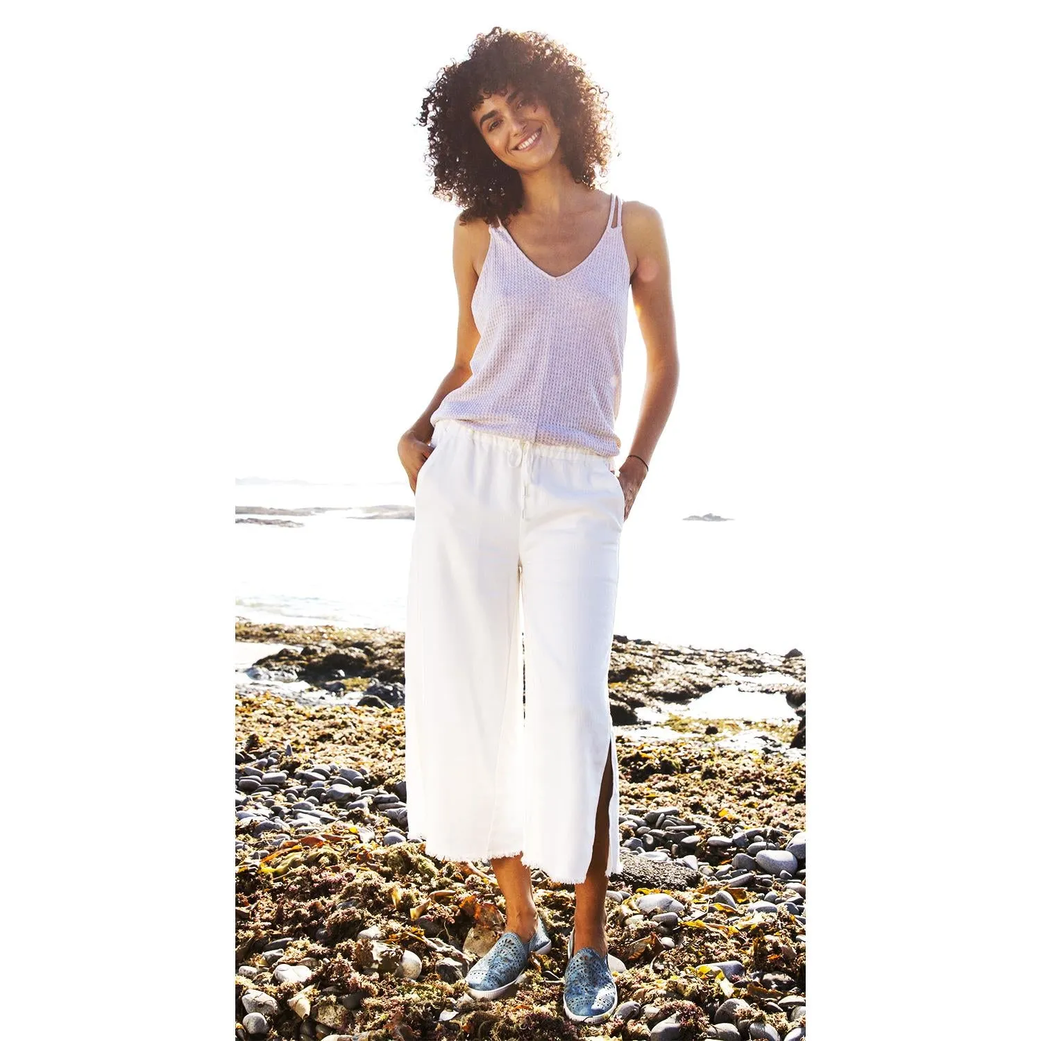 Women's Earth Tayberry White Leather